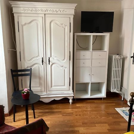 Chambre Papillon Avec Acces Terasse La Neuveville Eksteriør billede