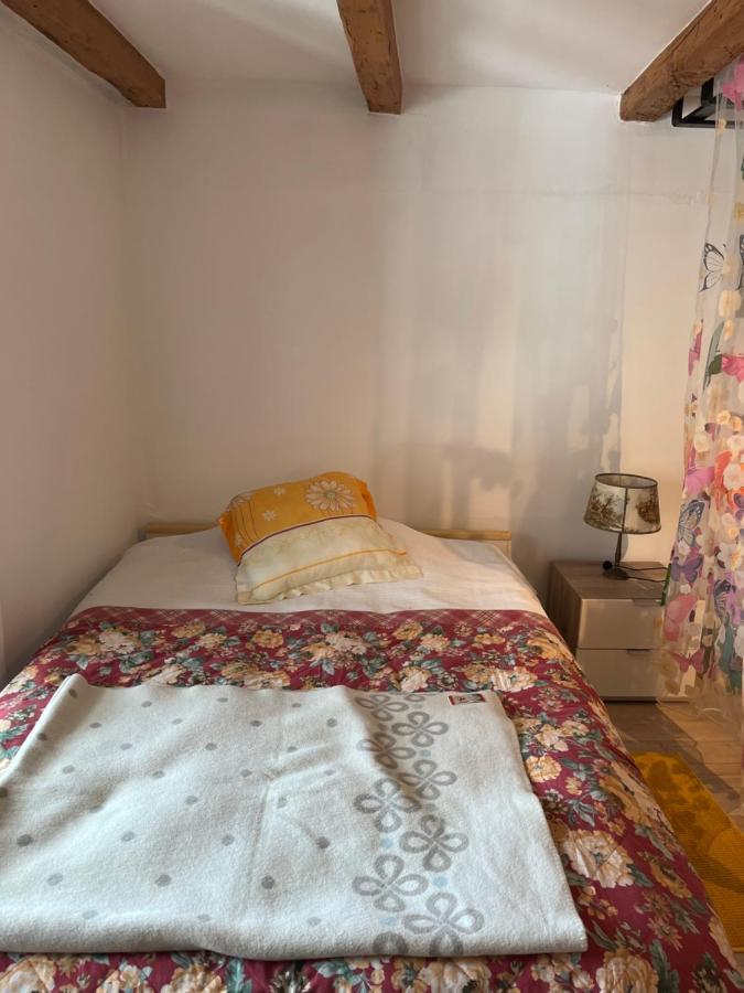 Chambre Papillon Avec Acces Terasse La Neuveville Eksteriør billede