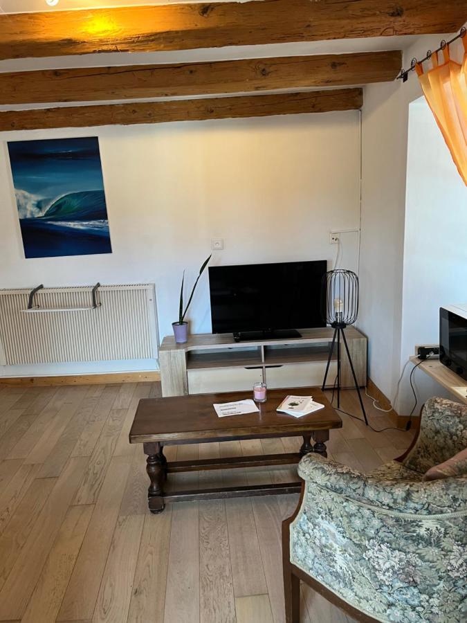Chambre Papillon Avec Acces Terasse La Neuveville Eksteriør billede